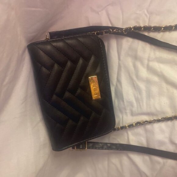 Bebe SOPHIA black Quilted Crossbody Bag with 2 removable Straps - Picture 8 of 8